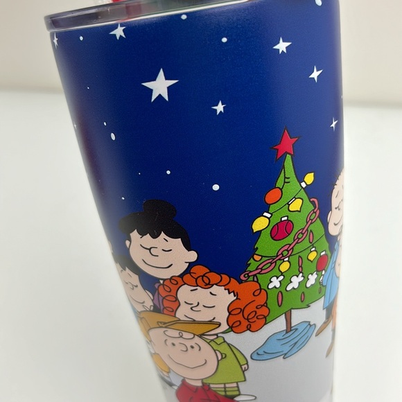 Snoopy Peanuts Christmas cup with lid and straw Zrike Brands by R Squared - Picture 14 of 16